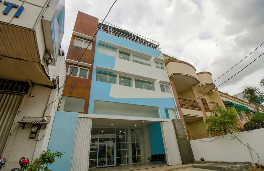 RedDoorz Plus @ Catania Soma Rajawali-1